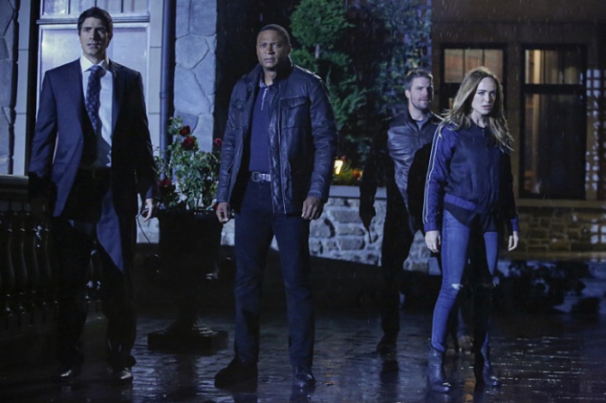 Arrow -- "Invasion!" -- Image AR508a_0215b.jpg -- Pictured (L-R): Brandon Routh as Ray Palmer, David Ramsey as John Diggle, Stephen Amell as Oliver Queen, and Caity Lotz as Sara Lance -- Photo: Bettina Strauss/The CW -- ÃÂ© 2016 The CW Network, LLC. All Rights Reserved.